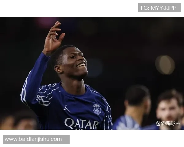 巴黎圣日耳曼挖角利物浦巨星，引发球迷热议和质疑